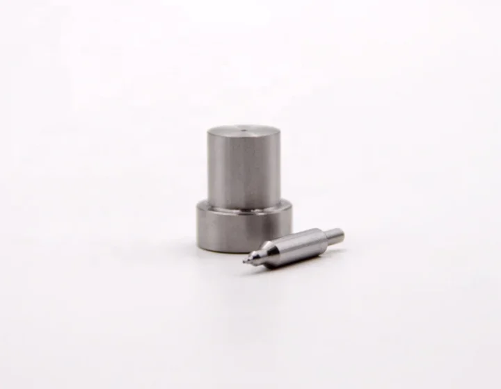 DN0PDN121 Fuel Injector Nozzle 093400-8220 PDN121 for Mitsubishi 4D56 Engine