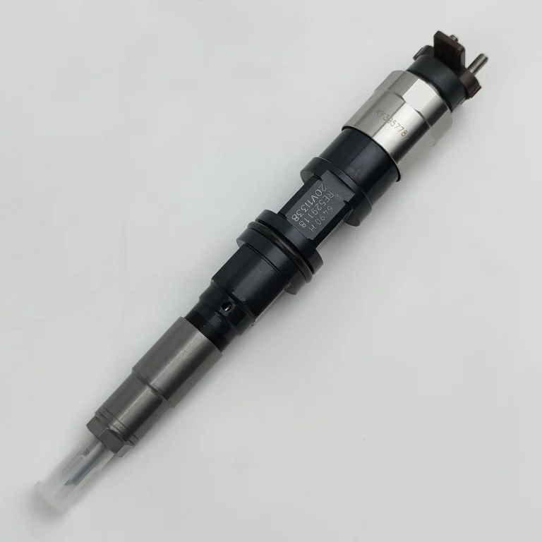 John Deere 6068 Common Rail Injector 095000-6490 RE524382 Remanufactured