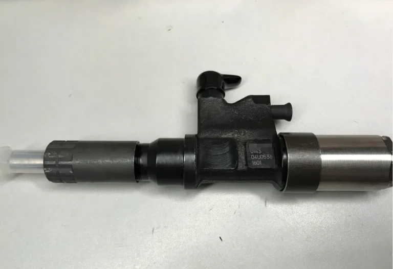 Isuzu 6HK1 Common Rail Injector 095000-0143 8-94392-261-4 Remanufactured Diesel Fuel Nozzle