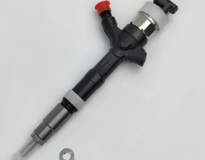 DENSO Diesel Fuel Injector 095000-7580 / 23670-0G010 / 095000-5060 for Toyota Rav4 D4D Engine