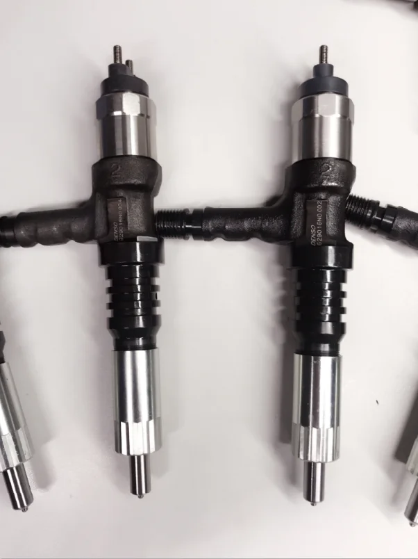 Reman Komatsu Common Rail Injector 095000-6290 6245-11-3100 Diesel Fuel Injection
