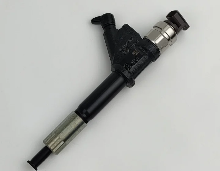 Genuine Reman Common Rail Injector 095000-8871 VG1038080007 for Sinotruk Howo D10 Engine
