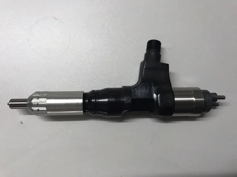 Remanufactured Fuel Injector 095000-6631 | Diesel Engine Nozzle for MD90 | Stainless Steel
