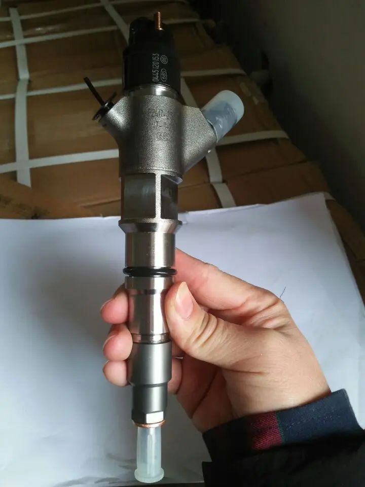 Common Rail Diesel Injector 0445120153 High Pressure Fuel Injector for Replacement