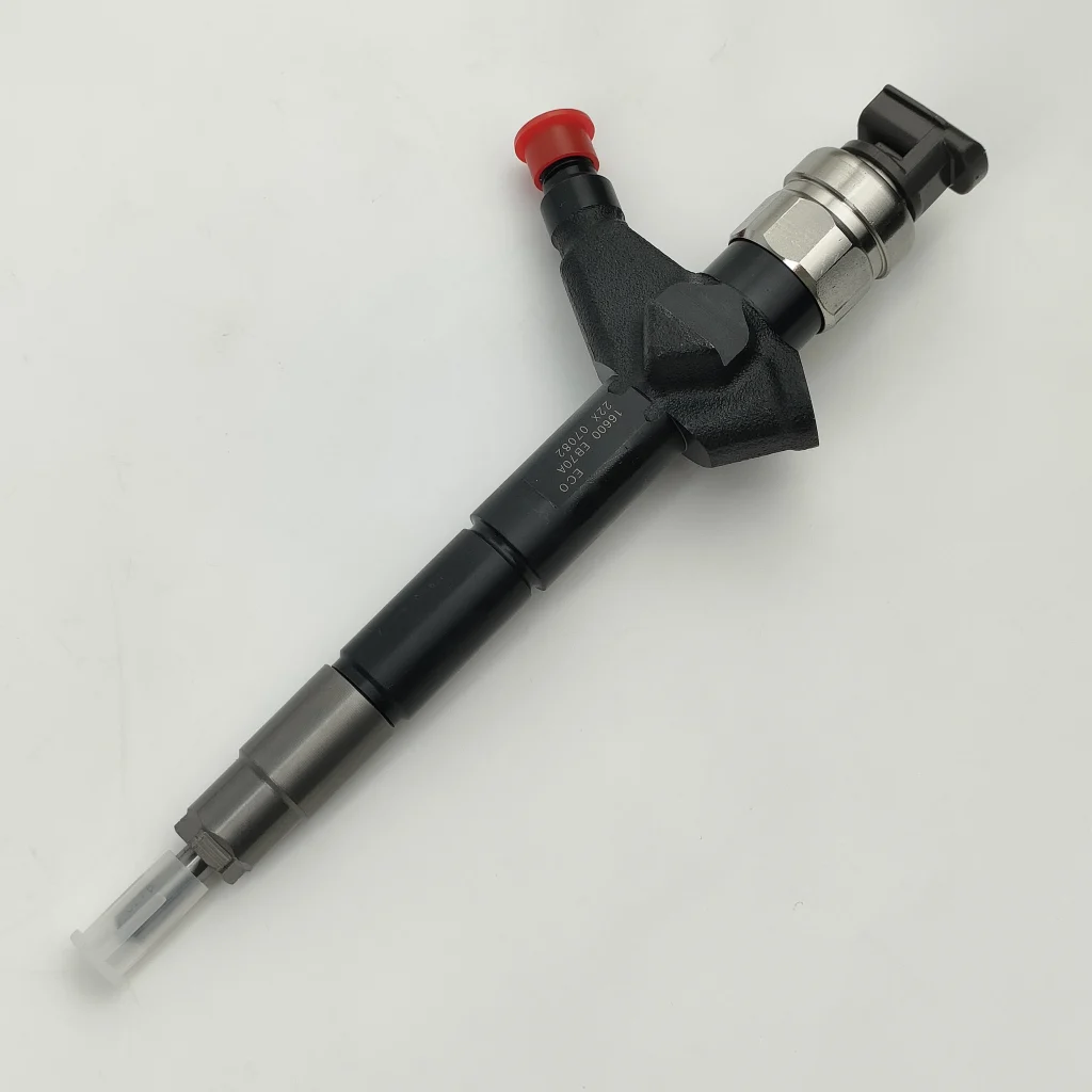 1KD Common Rail Fuel Injector 095000-6250 16600EB70D 16600-EC00 Remanufactured