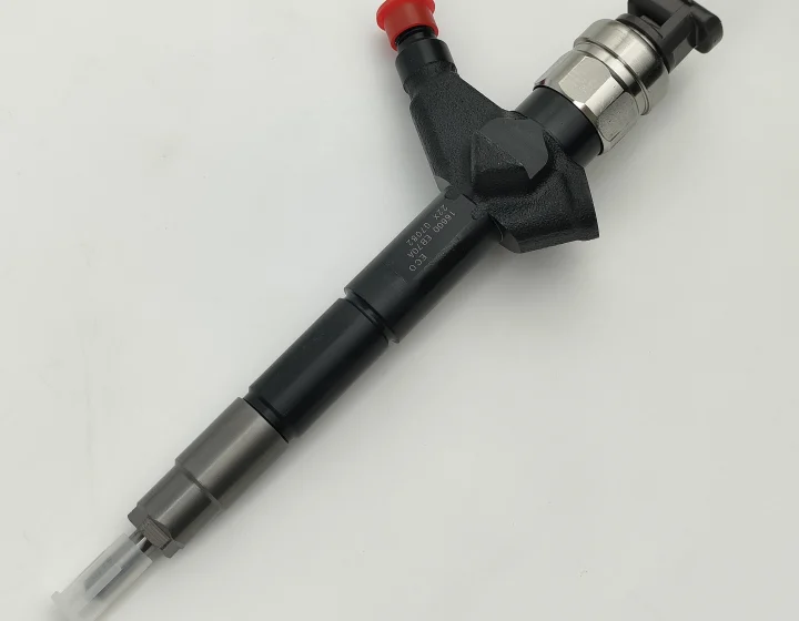 1KD Common Rail Fuel Injector 095000-6250 16600EB70D 16600-EC00 Remanufactured