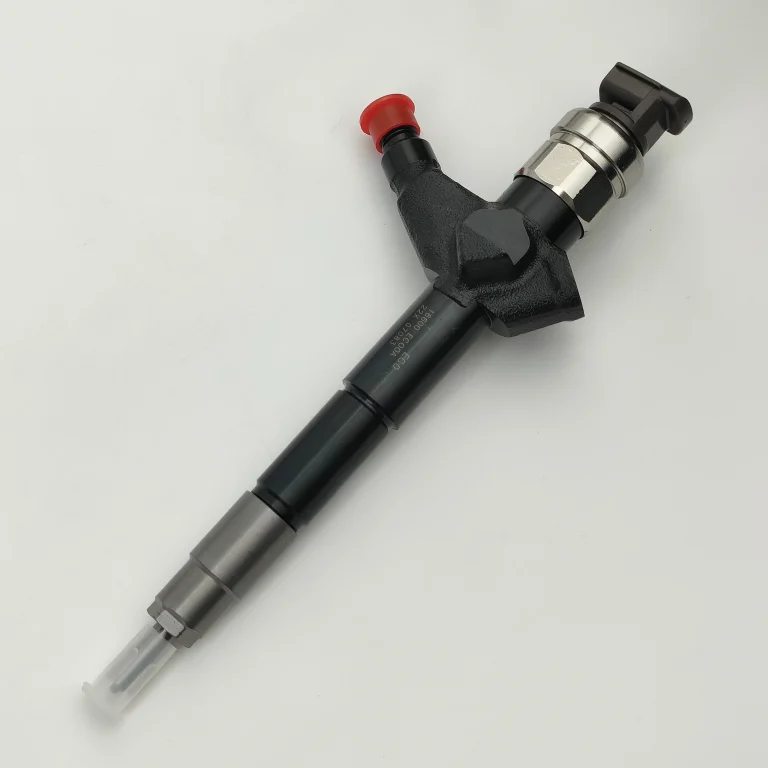 1KD Common Rail Fuel Injector 095000-6250 16600EB70D 16600-EC00 Remanufactured
