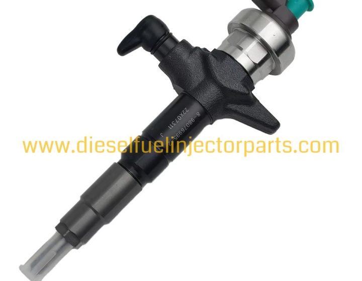 Common Rail Fuel Injector 295050-1710 8-98238318-0 Remanufactured for 1KD-FTV Diesel Engine