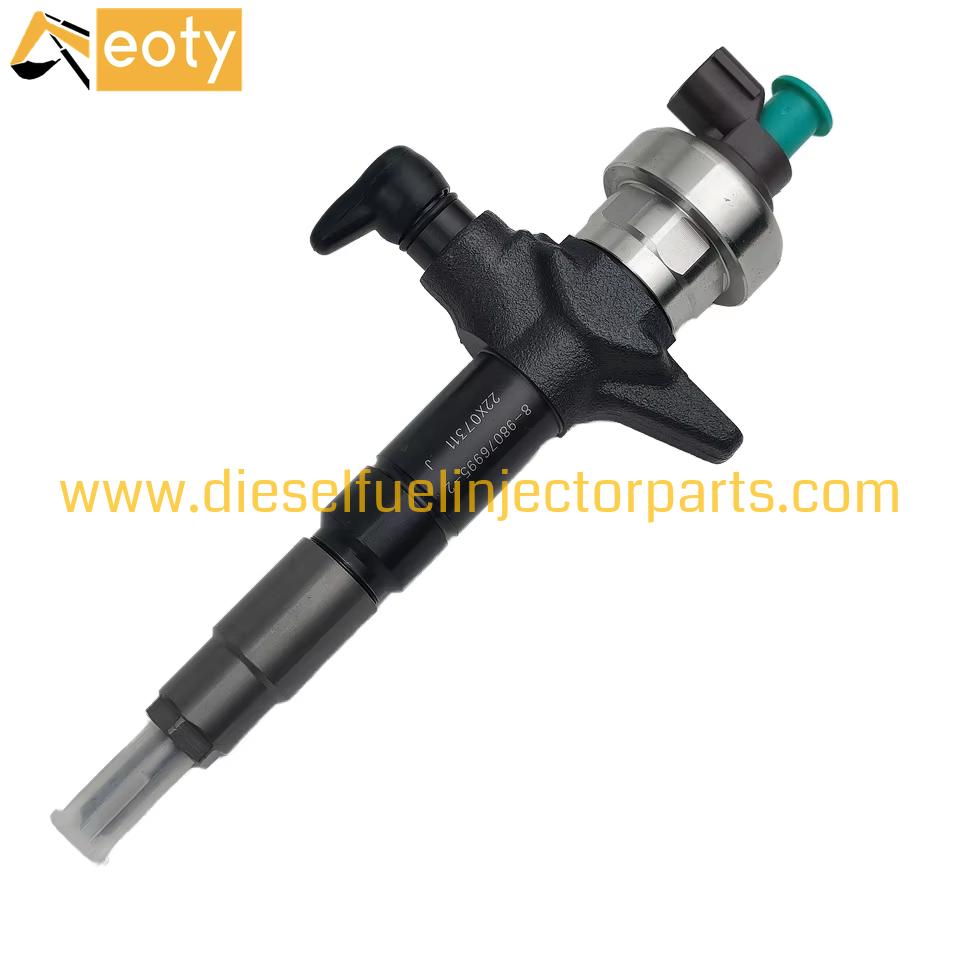 Common Rail Fuel Injector 295050-1710 8-98238318-0 Remanufactured for 1KD-FTV Diesel Engine