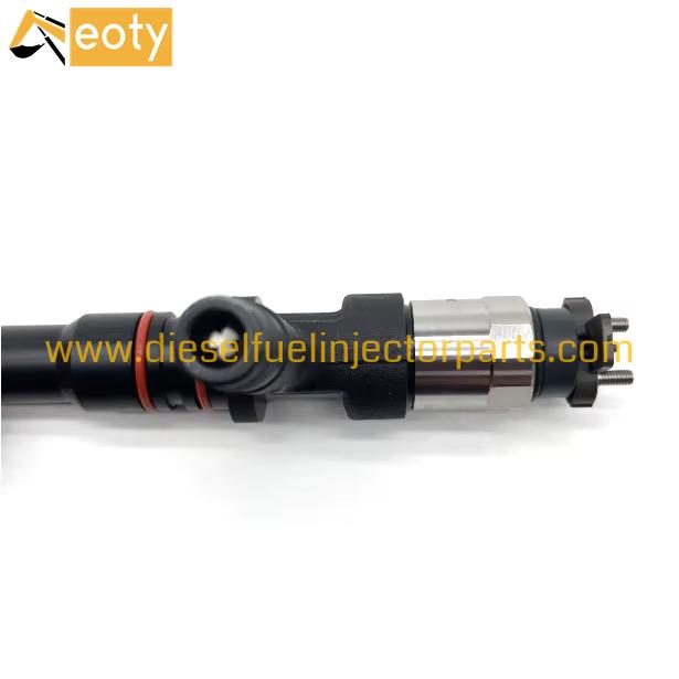 Komatsu Diesel Fuel Injector 295050-2750 / 6251-11-3300 Common Rail Remanufactured
