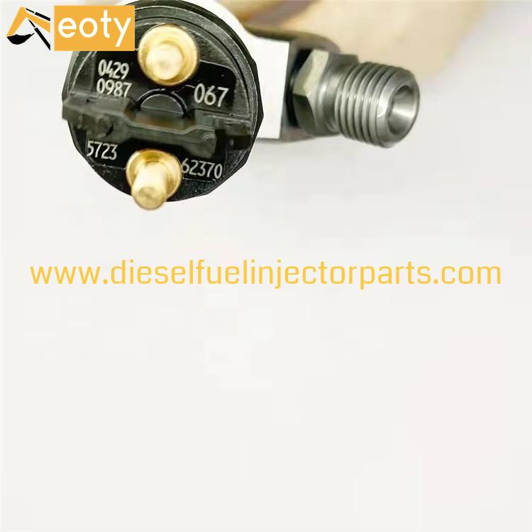 Volvo EC210 EC200 Common Rail Injector 0445120067 20798683 Diesel Fuel Injector Nozzle