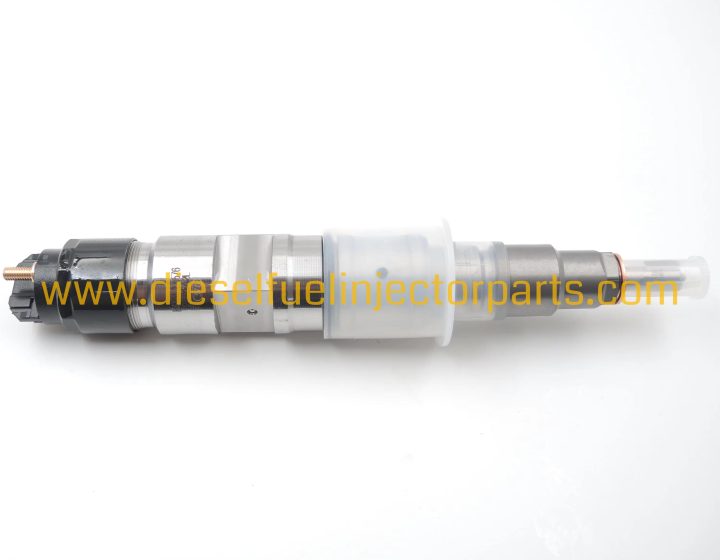Common Rail Fuel Injector 0445120117 with Nozzle DLLA150P1712 for FAW J6 12.4L Diesel Engine