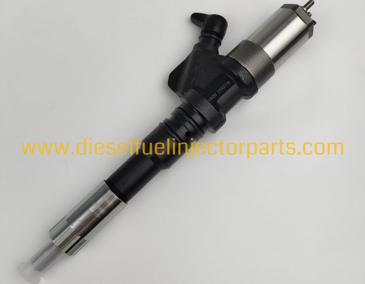 Reman Common Rail Injector 095000-0801 095000-0800 Komatsu 6156-11-3300 4D105