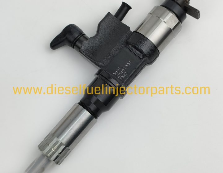 Isuzu 4HL1 6HL1 Common Rail Injector 095000-5501 095000-5500 8-97367552-0