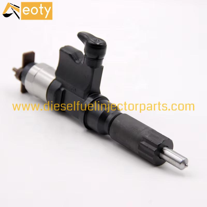 Isuzu 4HL1 Common Rail Injector 095000-5501 Remanufactured Diesel Fuel Injector