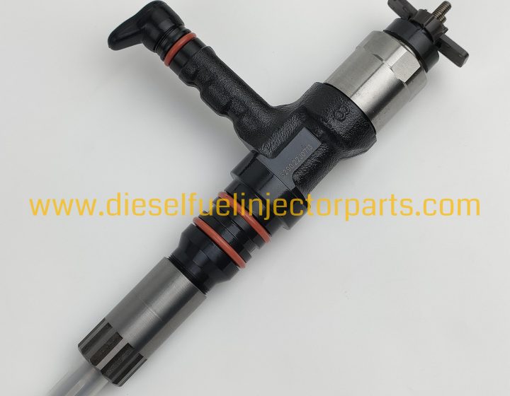 KOMATSU 6D170 Common Rail Injector 095000-6290 | 6245-11-3100 | 23670-30150 Fuel Injector