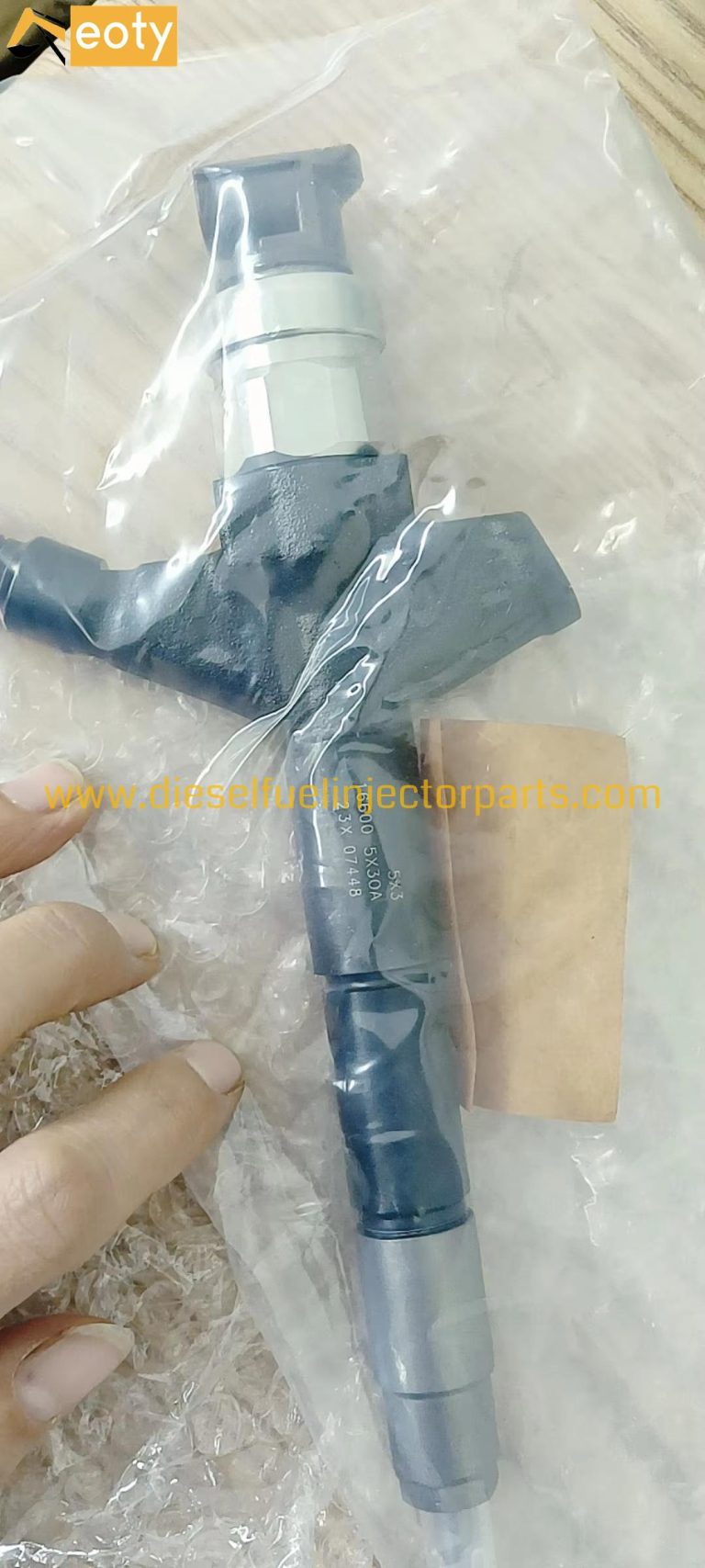 Nissan YD25 Common Rail Injector 16600-5X30A 295050-1050 for Navara D22 D40