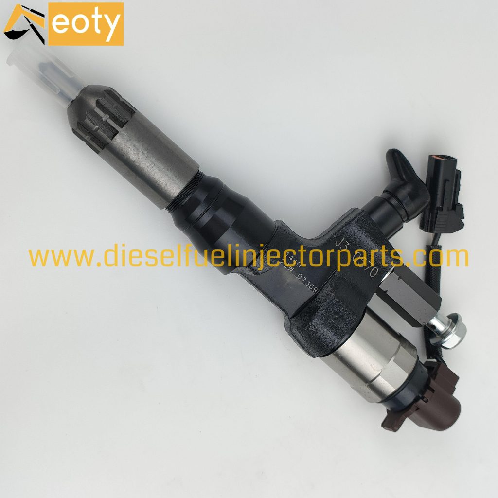 Denso Common Rail Injector 23670-E0570 295050-1440 Remanufactured for Isuzu 700 Series P13C/E13C