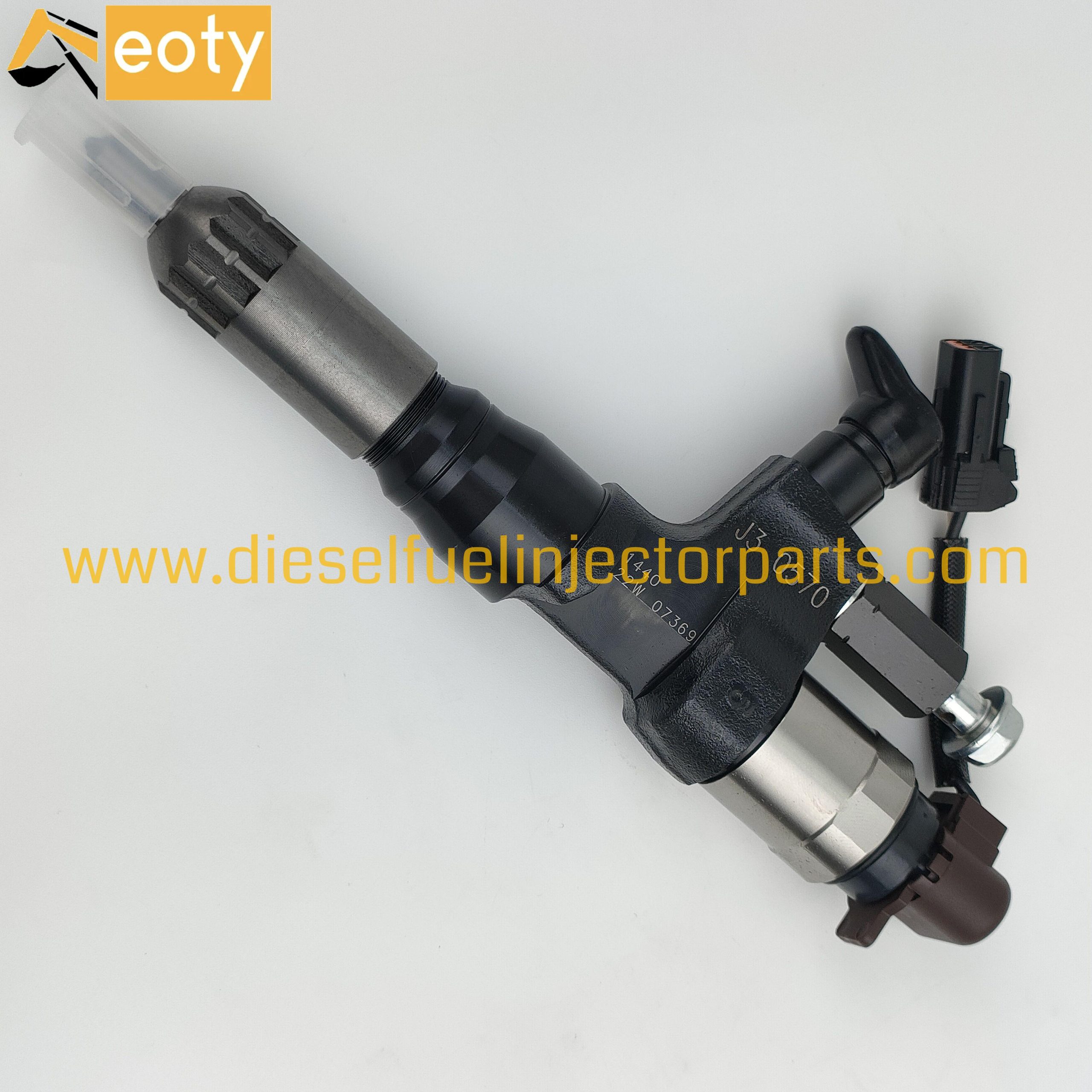 Denso Common Rail Injector 23670-E0570 295050-1440 Remanufactured for Isuzu 700 Series P13C/E13C