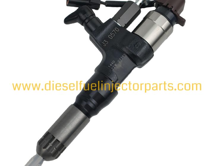 Hino 700 Series P13C/E13C Common Rail Injector 295050-1440 / 23670-E0570 Reman