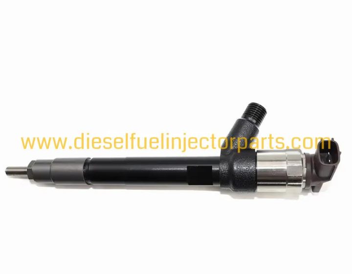 Common Rail Injector 295050-1950 8-98247354-0 Diesel Fuel Injector Nozzle for Excavator Engines
