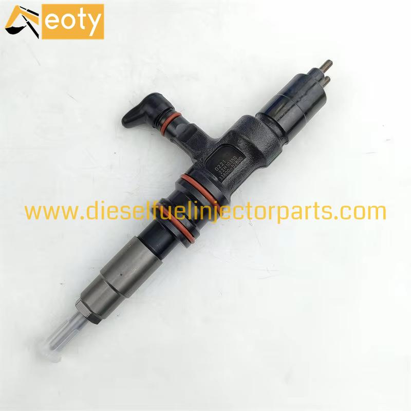 Common Rail Diesel Fuel Injector 33800-52800 33800-52810 295700-0221 295700-1170 for Excavator Engine