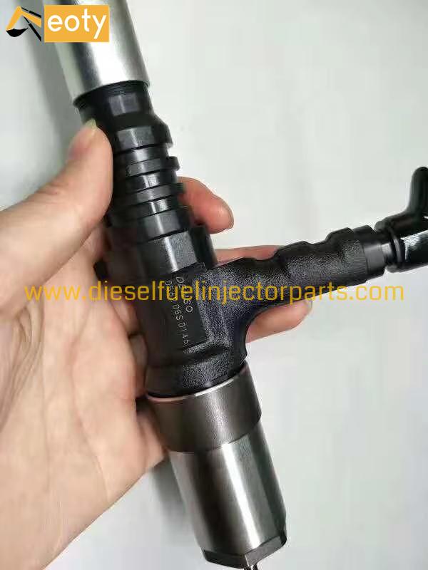 KOMATSU PC600-8 Common Rail Injector 095000-0560 095000-0562 6218-11-3101 Remanufactured Diesel Fuel Injector