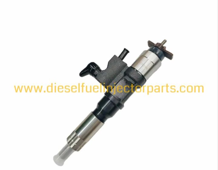Isuzu 6HK1 Common Rail Injector 8-98160061-3 / 095000-8933 Remanufactured Diesel