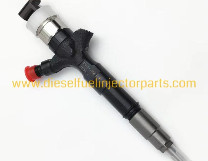 DENSO Common Rail Fuel Injector 095000-5881 23670-30050 for Toyota 2KD-FTV Diesel Engine