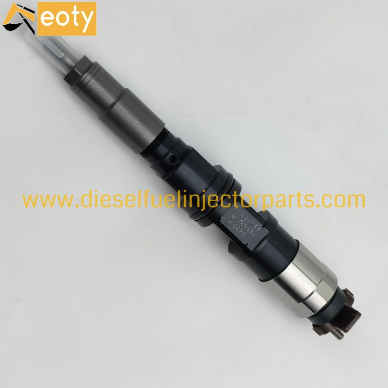 Common Rail Injector RE532216 RE533454 RE546780 for John Deere 4045T 6068T Diesel Engine 095000-6880