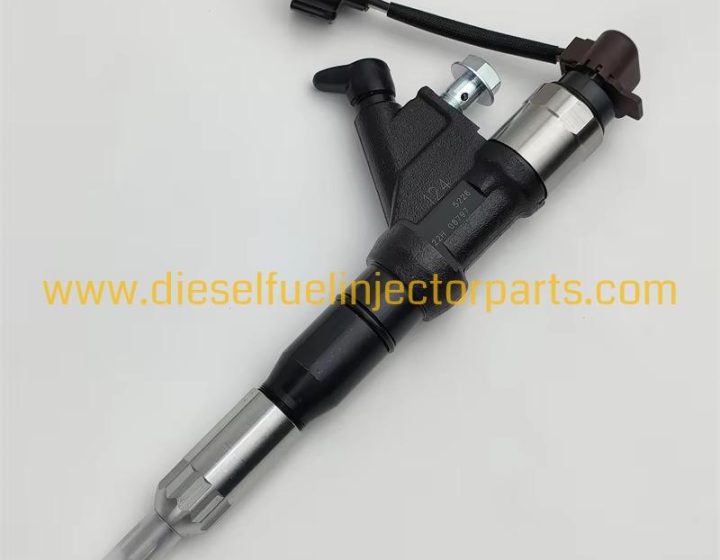 Remanufactured Diesel Common Rail Injector 23670-E0880 295050-2650 for 6M60T Engine