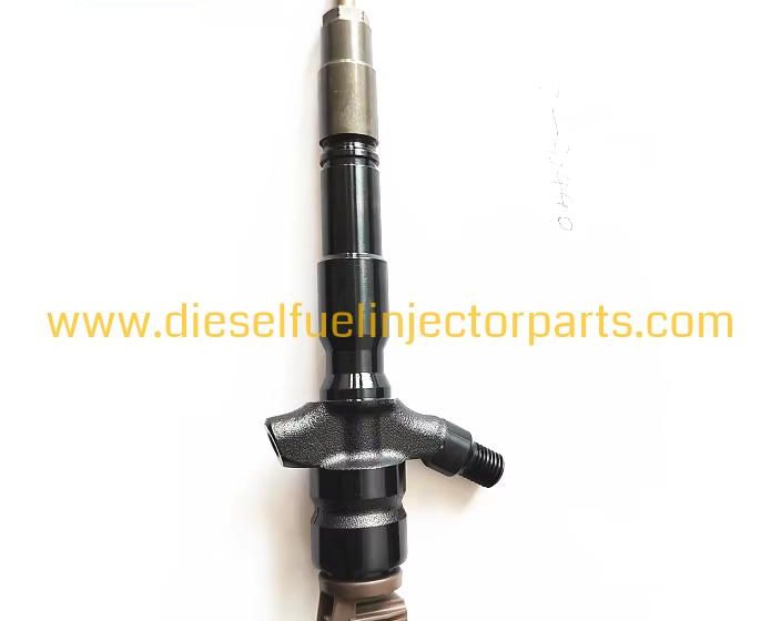 Remanufactured Diesel Fuel Common Rail Injector 23670-30440 23670-39435 295900-0200 295900-0250 for Excavator & Truck Engines
