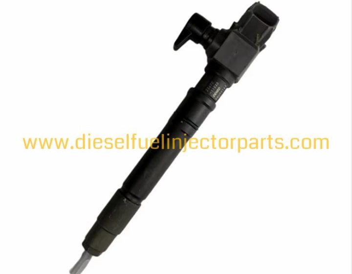 Denso 295700-1140 / 23670-11030 Common Rail Fuel Injector for Toyota 2GD Innov Diesel Engine