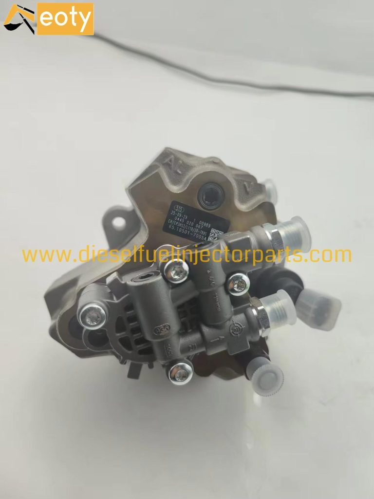 Doosan Common Rail Diesel Fuel Injection Pump 0445020067 65.10501-7005 65105017005