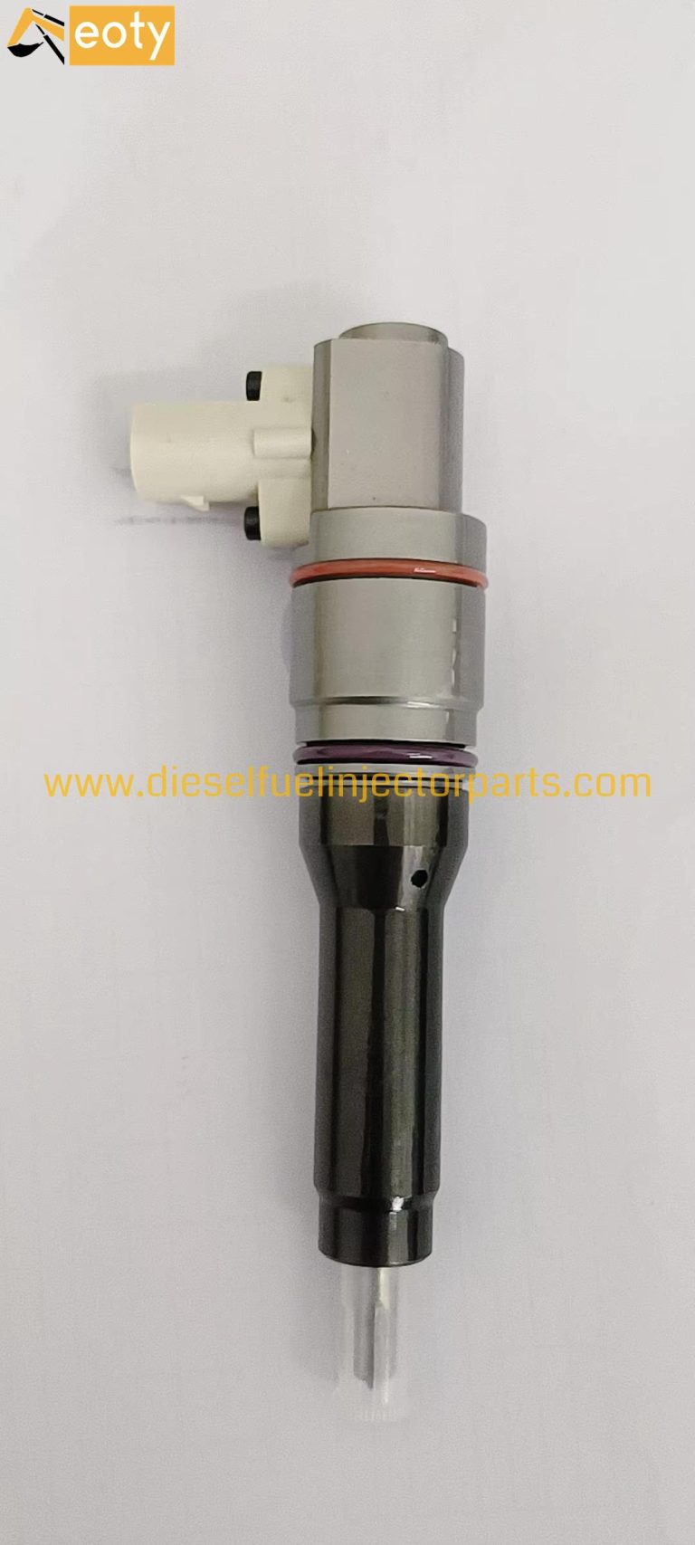 Diesel Fuel Injector 1952045 Common Rail 593597C91R for Heavy-Duty Engine