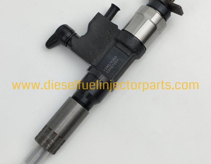 Isuzu 4HK1 Common Rail Injector 295050-1290 / 8-98207435-0 Remanufactured Diesel Fuel Injector