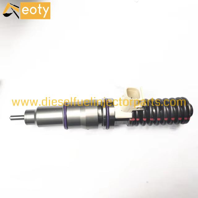 Volvo Hyundai Diesel Fuel Injector 33800-84820 3380084820 BEBE4D19002