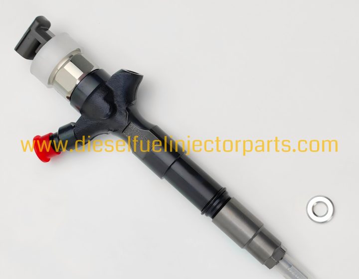 Denso Common Rail Injector 23670-30280 095000-7780 for Toyota 1KD-FTV Hilux/Excavator