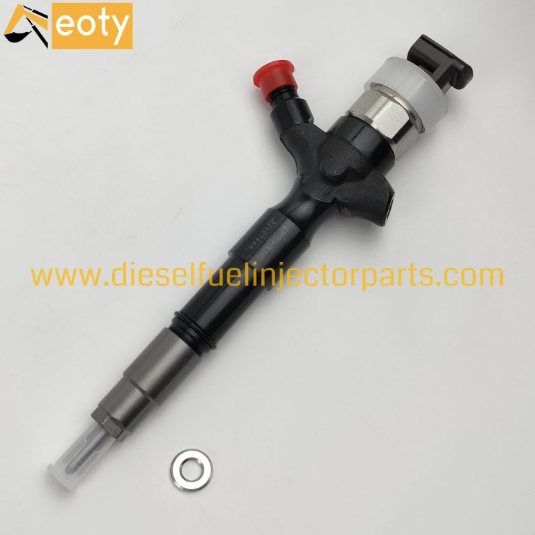 DENSO Common Rail Injector 295050-0540 / 295050-0810 / 23670-09380 for 2KD-FTV Engine