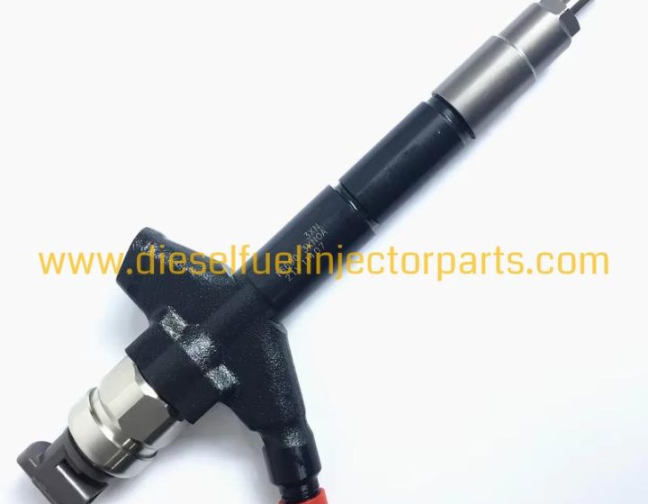 DENSO Common Rail Injector 295050-1060 / 16600-3XN0A for Nissan YD25 Diesel Engine