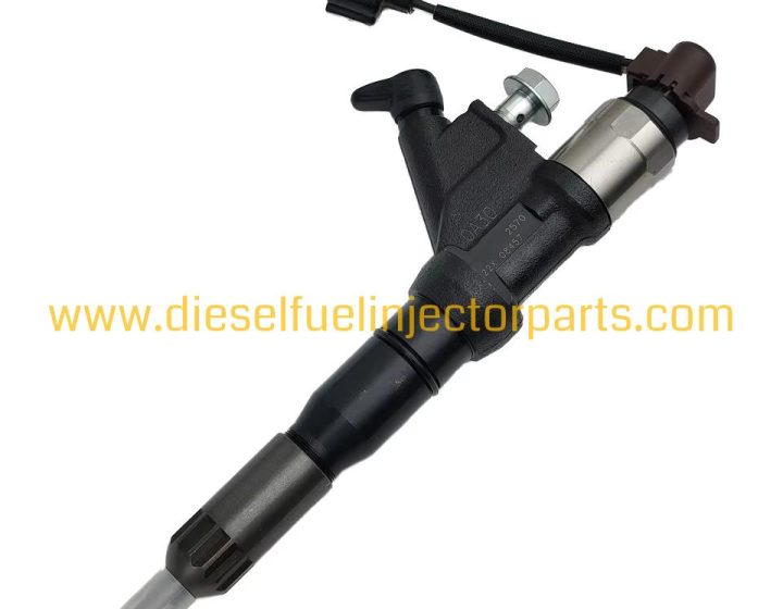 Remanufactured Common Rail Injector 295050-2800 / 23670-E0580 for Diesel Engine