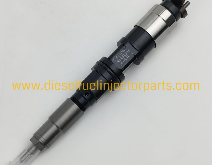 John Deere 6090T Diesel Engine Fuel Injector Common Rail 095000-8550 RE539918 Remanufactured