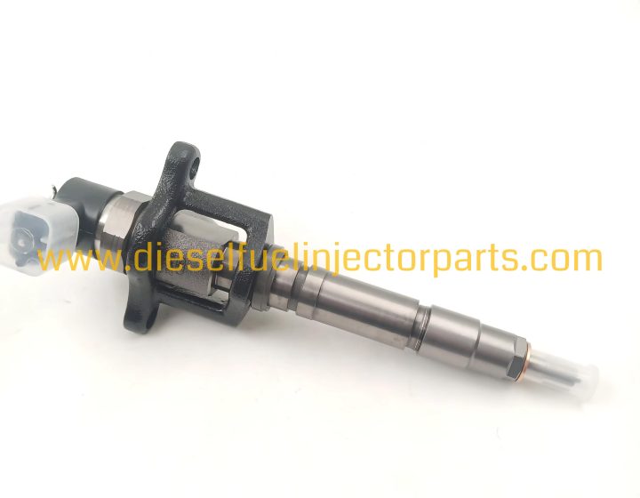 Common Rail Fuel Injector 0445120093 ME193987 for Mitsubishi Fuso Canter 4M42 Engine