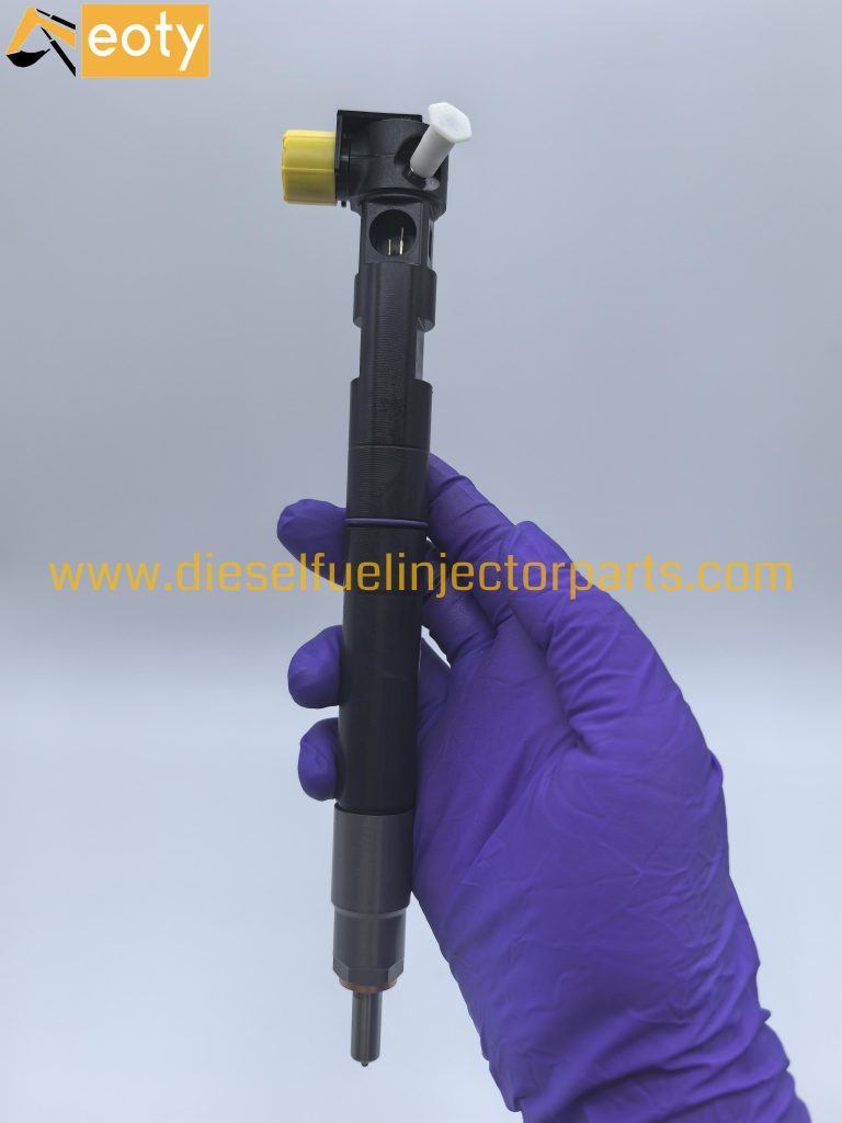 Hyundai D4CB Common Rail Injector 28236381 / 33800-4A700 Diesel Fuel Injector