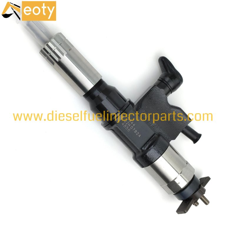 Reman Common Rail Diesel Fuel Injector 095000-6070 6251-11-3100 for Komatsu PC400-8 PC450-8 Excavator