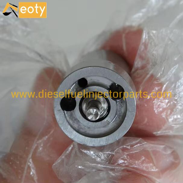 Delphi Compatible Diesel Fuel Injector Nozzle BDLL110S6133 for Bosch Fuel Injection System