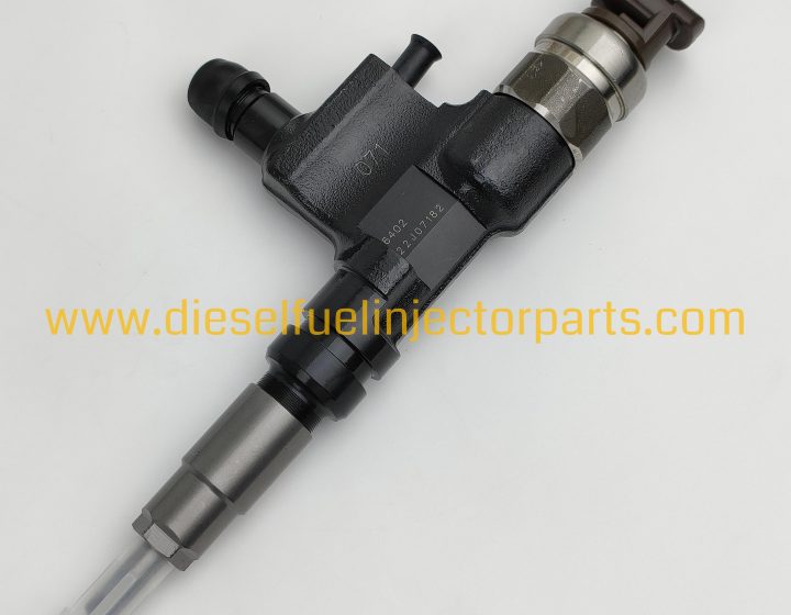 DENSO Common Rail Fuel Injector 095000-6402 / 23670-E0070 Remanufactured for Diesel Engines