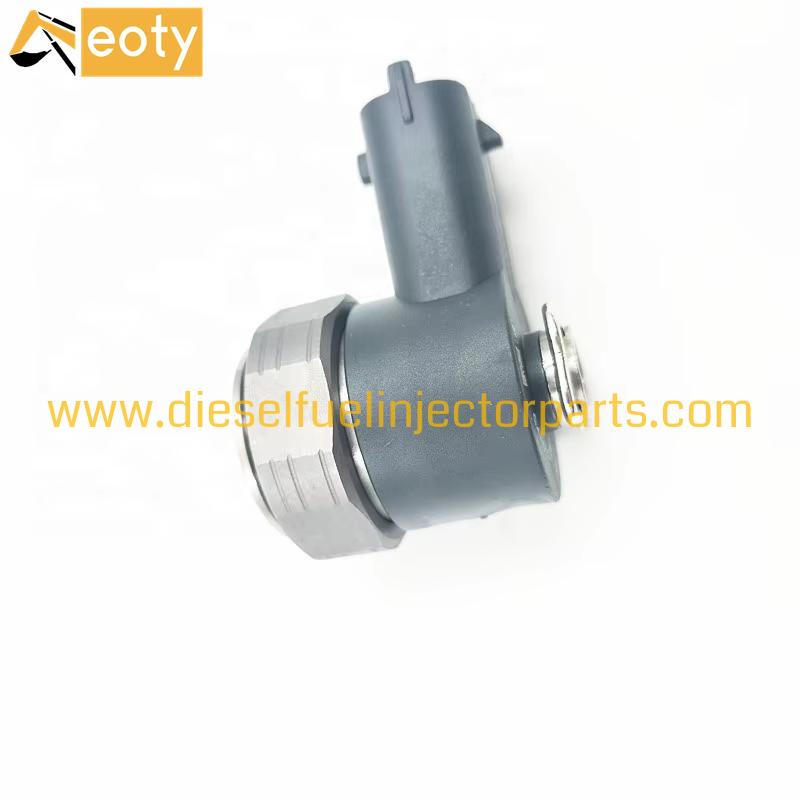 Diesel Injector Solenoid Valve F00VC30057 for Bosch 0445110008 0445110028 0445110029 Coil