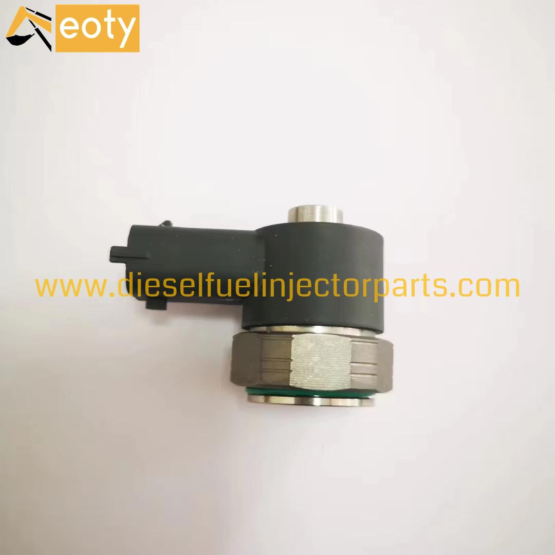 Diesel Injector Solenoid Valve F00VC30058 for Bosch 0445110223 0445110231 0445110279 Fuel Injection Coil