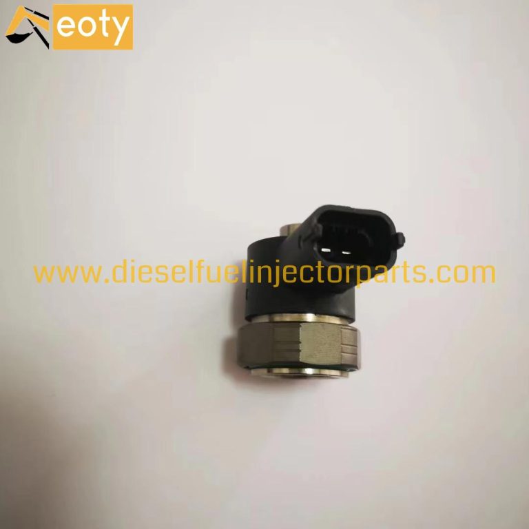 Diesel Injector Solenoid Valve F00VC30058 for Bosch 0445110223 0445110231 0445110279 Fuel Injection Coil